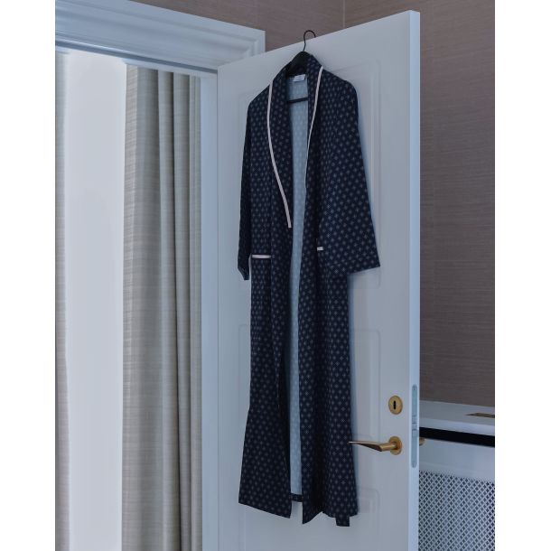 AMAZING DREAMS WRAP ME SILKY KIMONO  SORT