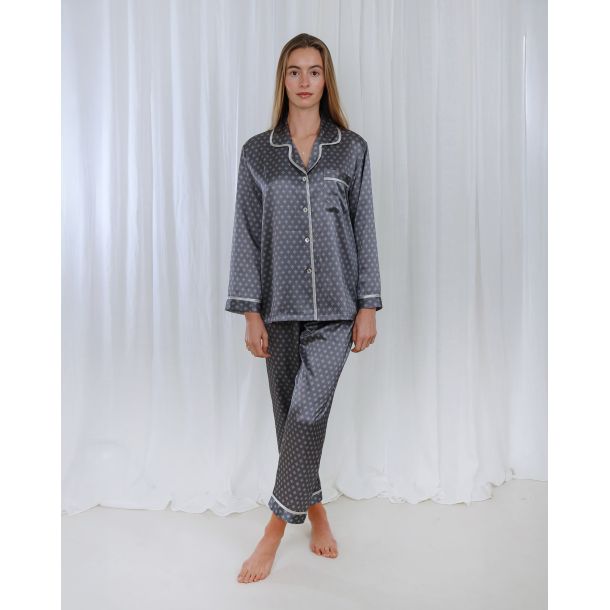 IN LUXURY PYJAMAS  S�LVGR�