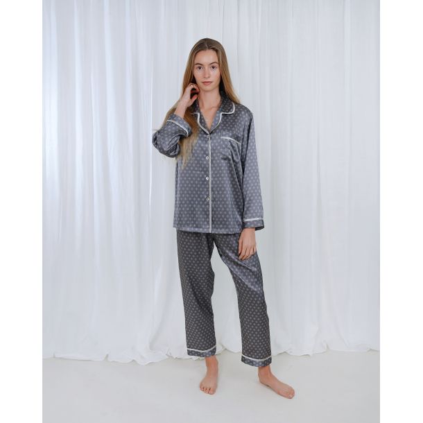 IN LUXURY PYJAMAS  S�LVGR�