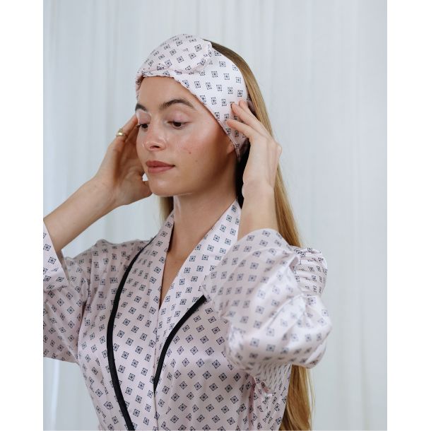 AMAZING DREAMS SILKY H�RB�ND  LYSER�D