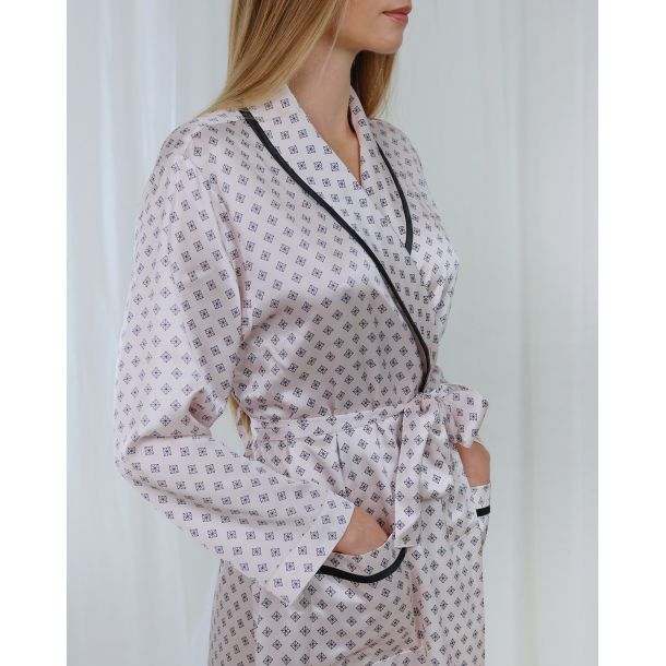 AMAZING DREAMS WRAP ME SILKY KIMONO  LYSER�D