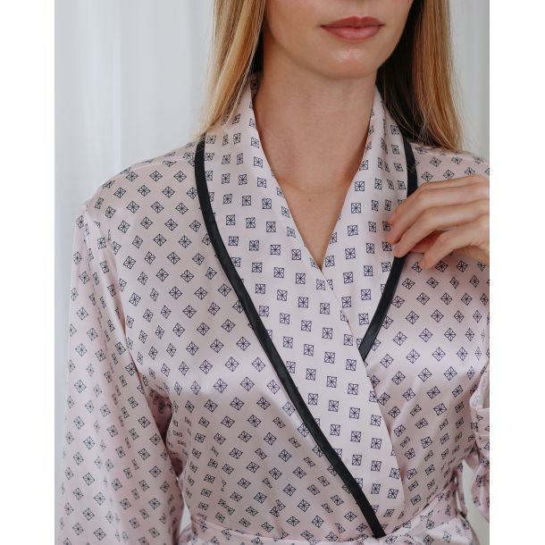 AMAZING DREAMS WRAP ME SILKY KIMONO  LYSER�D