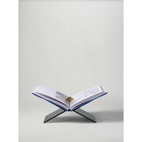 NM BOOKSTAND X SMOKED