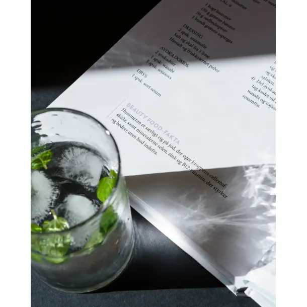 BEAUTY FOODS  LAURA BONN