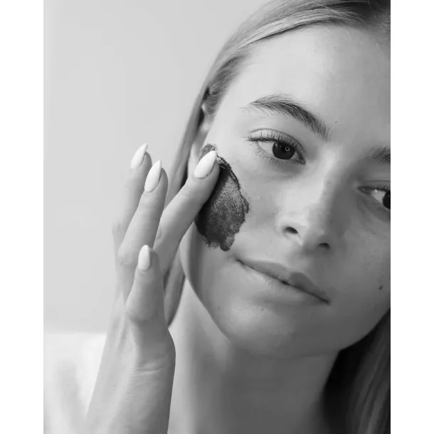 AMAZING SPACE - DEEP CHARCOAL BLACK FACIAL SCRUB (50ML)