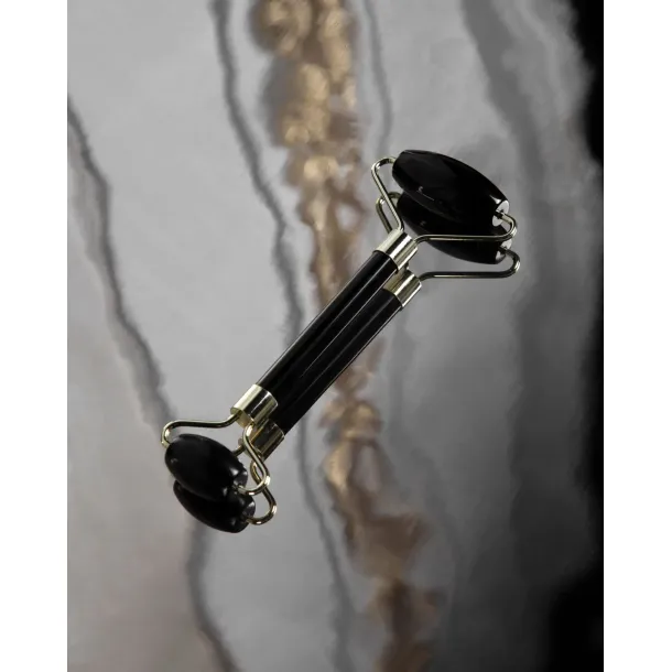 BLACK OBSIDIAN  SKIN ROLLER