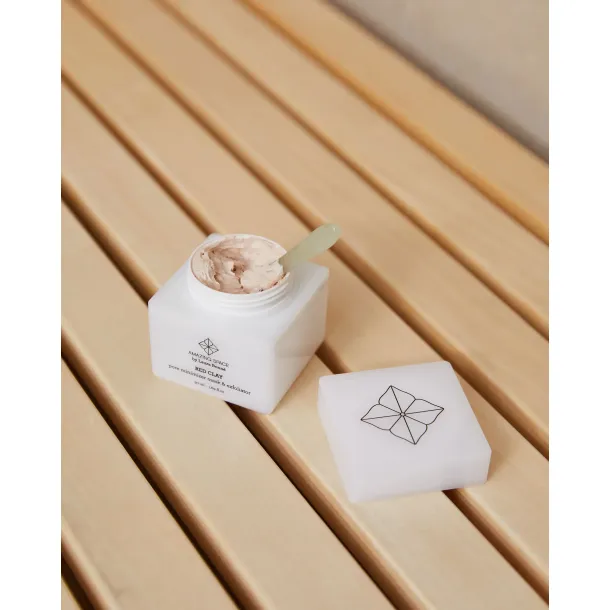 AMAZING SPACE - RED CLAY  PORE MINIMIZER MASK & EXFOLIATOR (50ML)